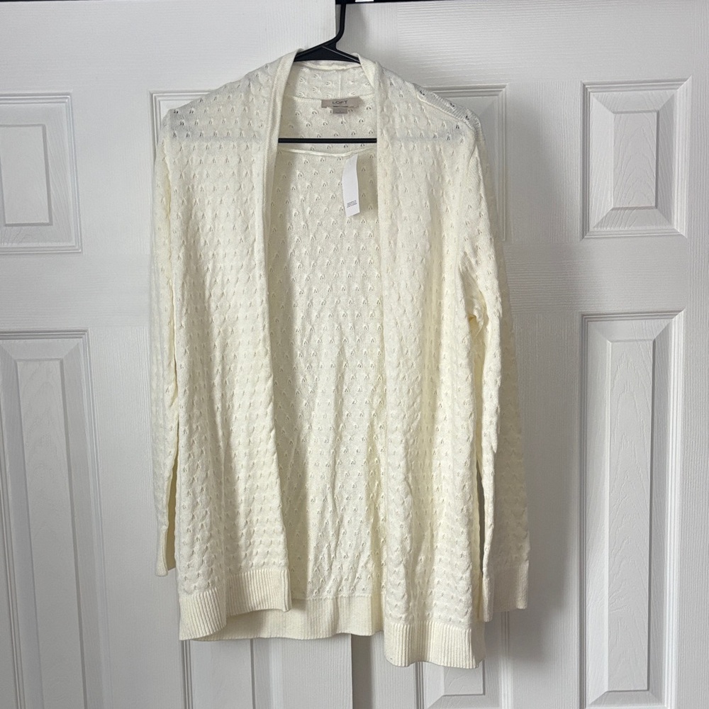 NWT LOFT Women’s Cream Knit Sweater Size Large